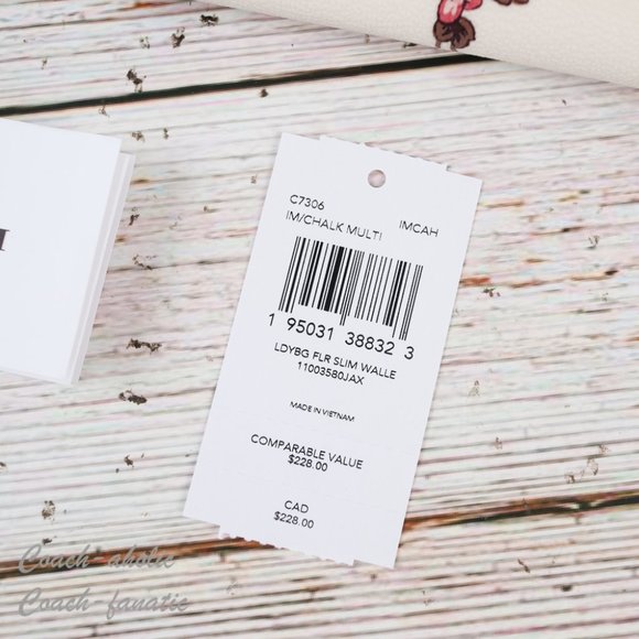 NWT Coach Slim Wallet With Ladybug Floral Print in Chalk Multi - Picture 8 of 8